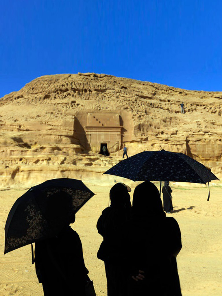 Женщина-гид в Саудовской Аравии